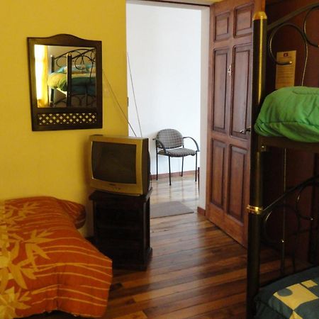 Hostal Del Piamonte Quito Exterior photo