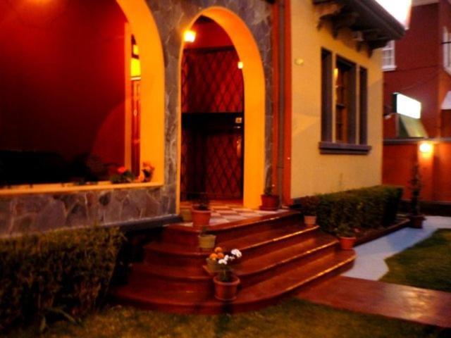 Hostal Del Piamonte Quito Exterior photo