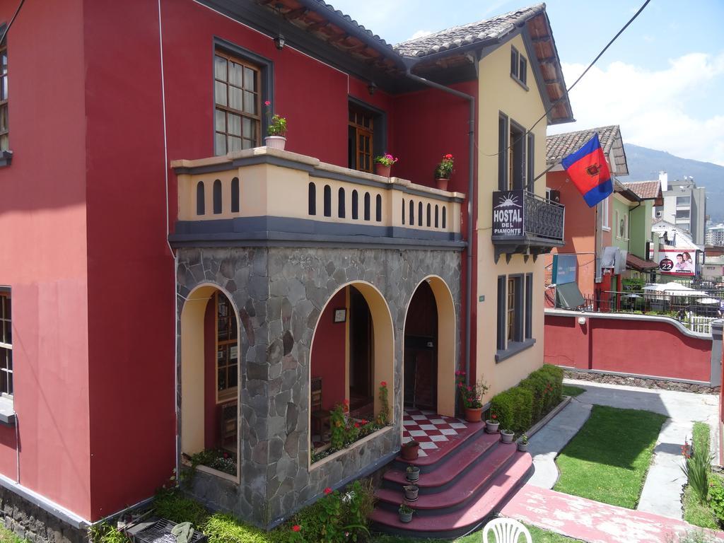Hostal Del Piamonte Quito Exterior photo