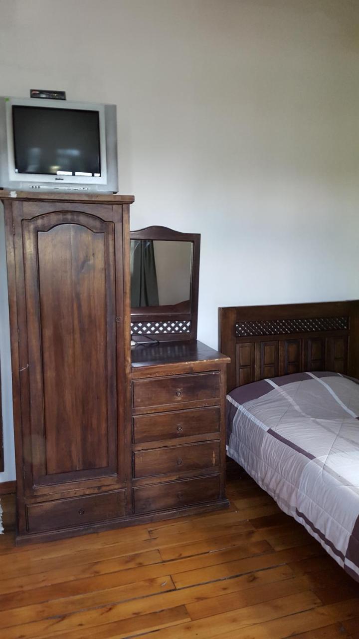 Hostal Del Piamonte Quito Exterior photo
